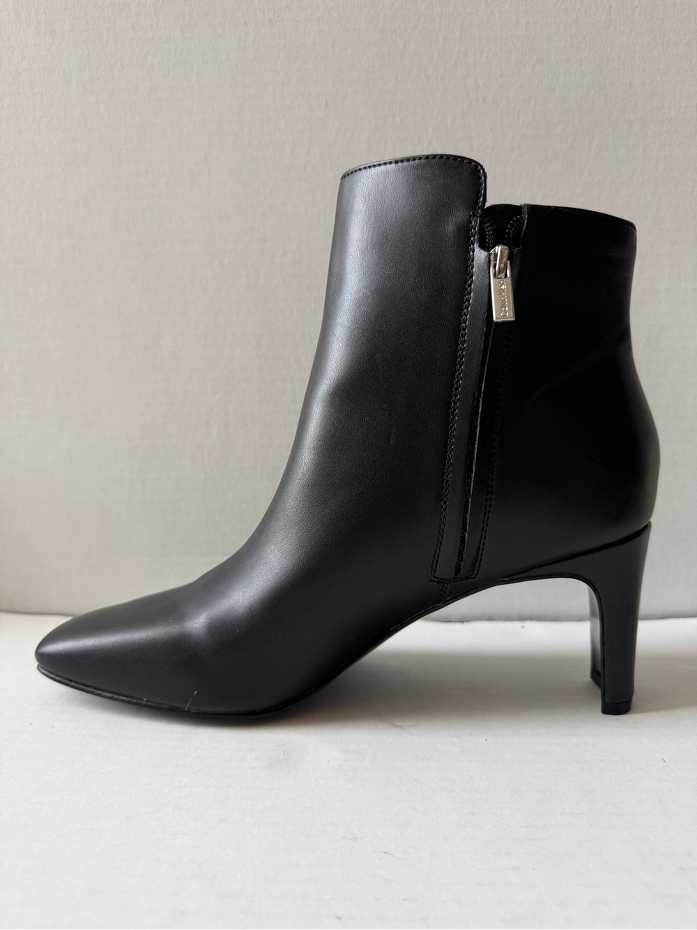 Black Leather Pointed Toe Ankle Boots with Side Zip - Picture 2 of 8